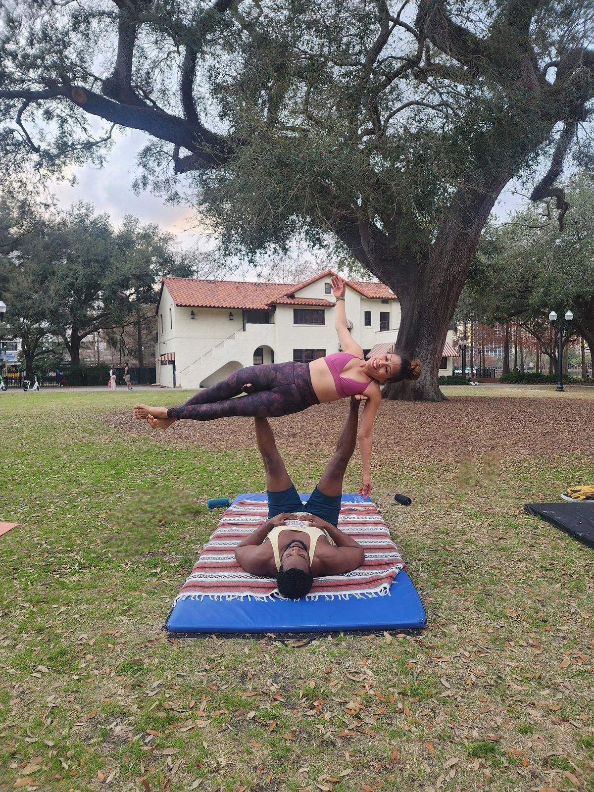 Free Acro Class At Lake Eola Park 