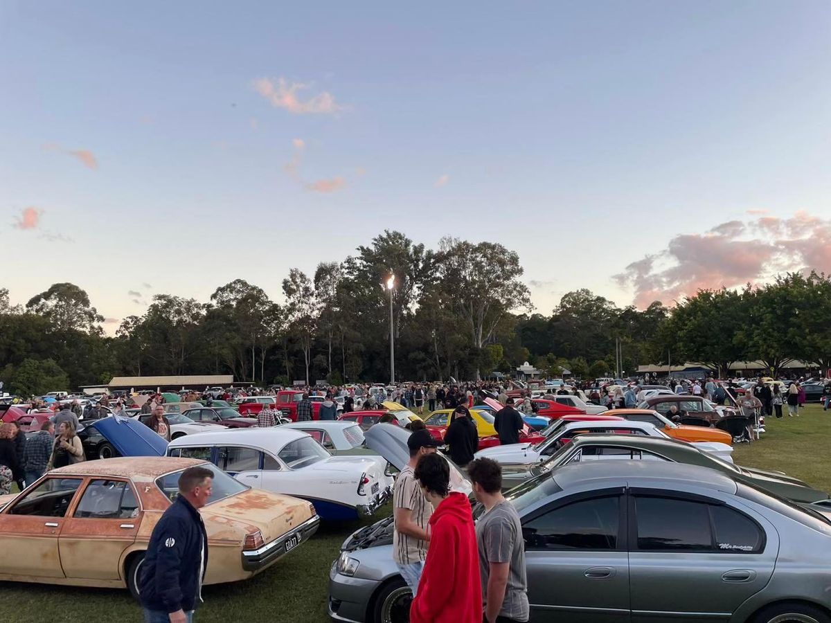 Country Paradise Parklands Retro Cruise Nights 