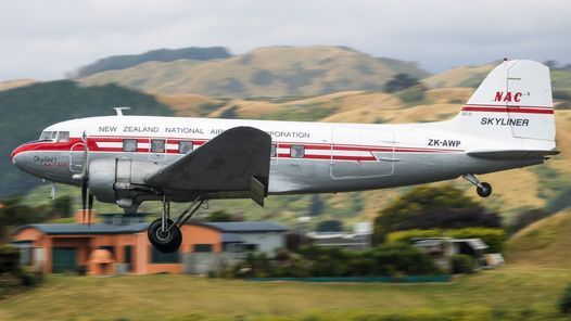Summer DC-3 Scenic Flights