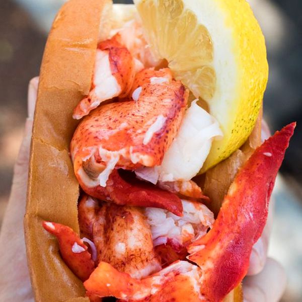 Cousins Maine Lobster in Lakewood: Oak Street Station