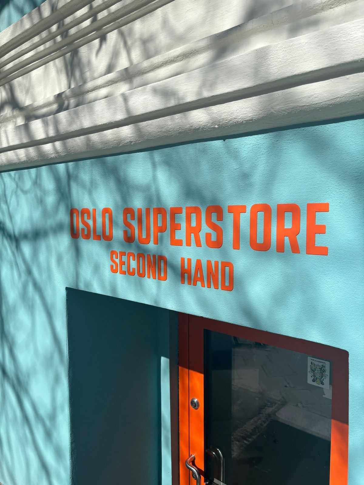 SUPERL\u00d8RDAG med 50% p\u00e5 alt i Oslo Superstore 1.februar - Vi rydder plass!