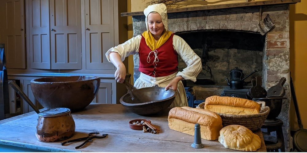 Meet the Tudor Cook & Decorate Your Own Egg Drop In