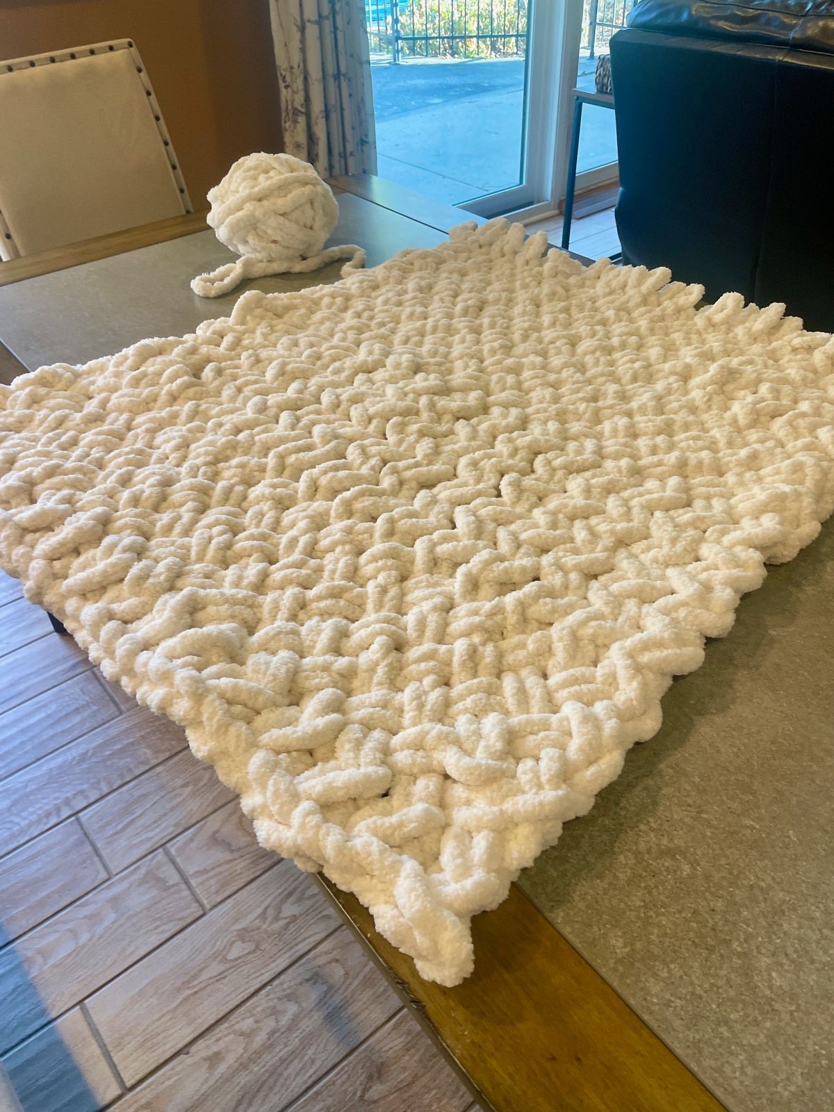 Hand Knit Chunky Blanket, Crisscross Stitch Class