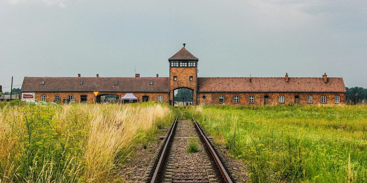 Six Million Voices \u2013 Virtual Tour of Auschwitz