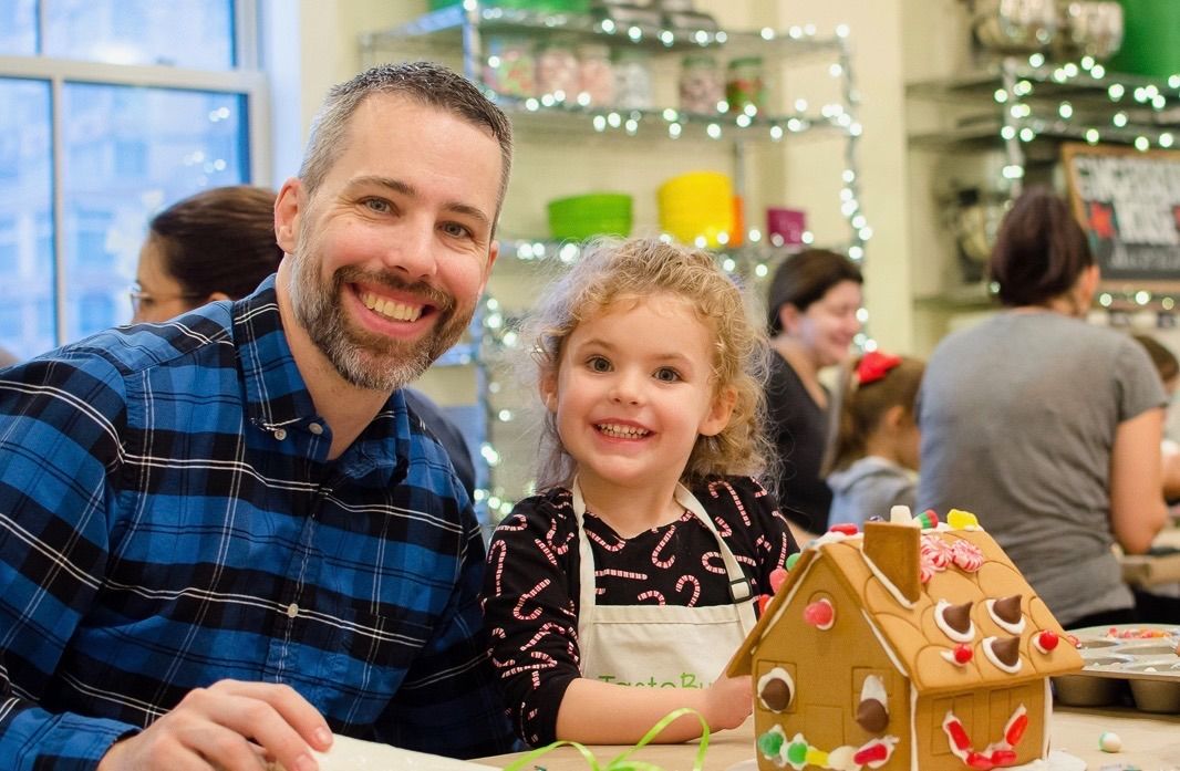 Gingerbread House Decorating Class (Ages 2+ w\/ Caregiver)