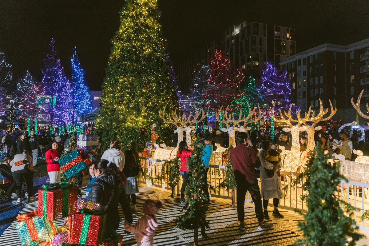 FREE Festive Fridays at Columbus Commons