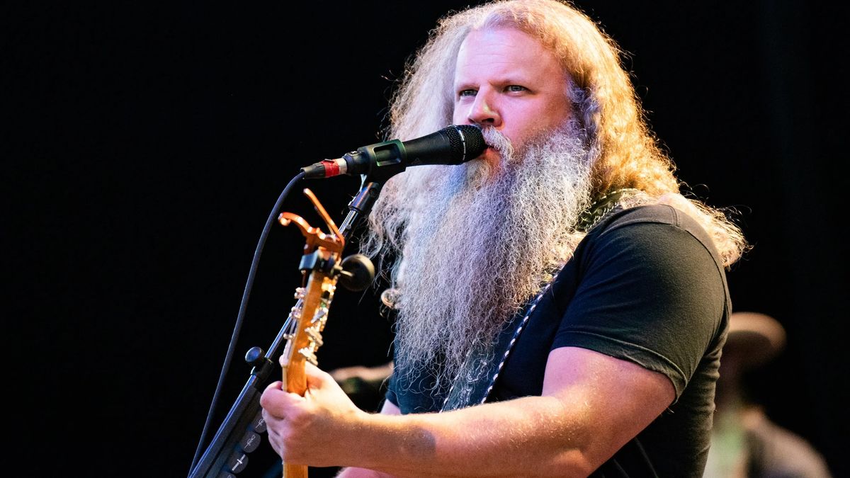 Jamey Johnson Announces 'What A View Tour' - Get Your Tickets Now