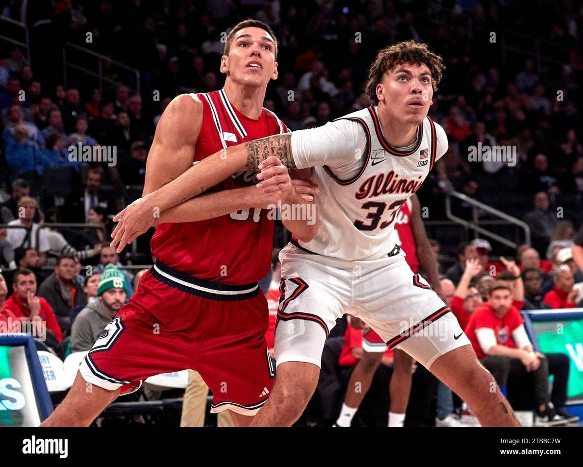 Illinois Fighting Illini vs Arkansas Razorbacks Mens Basketball at T-Mobile Center