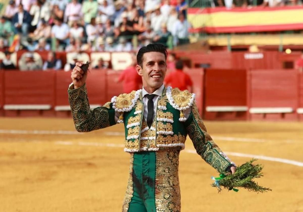 Bullfighting Seville 2025 - Lama de G\u00f3ngora, Calerito & Samuel Naval\u00f3n Tickets