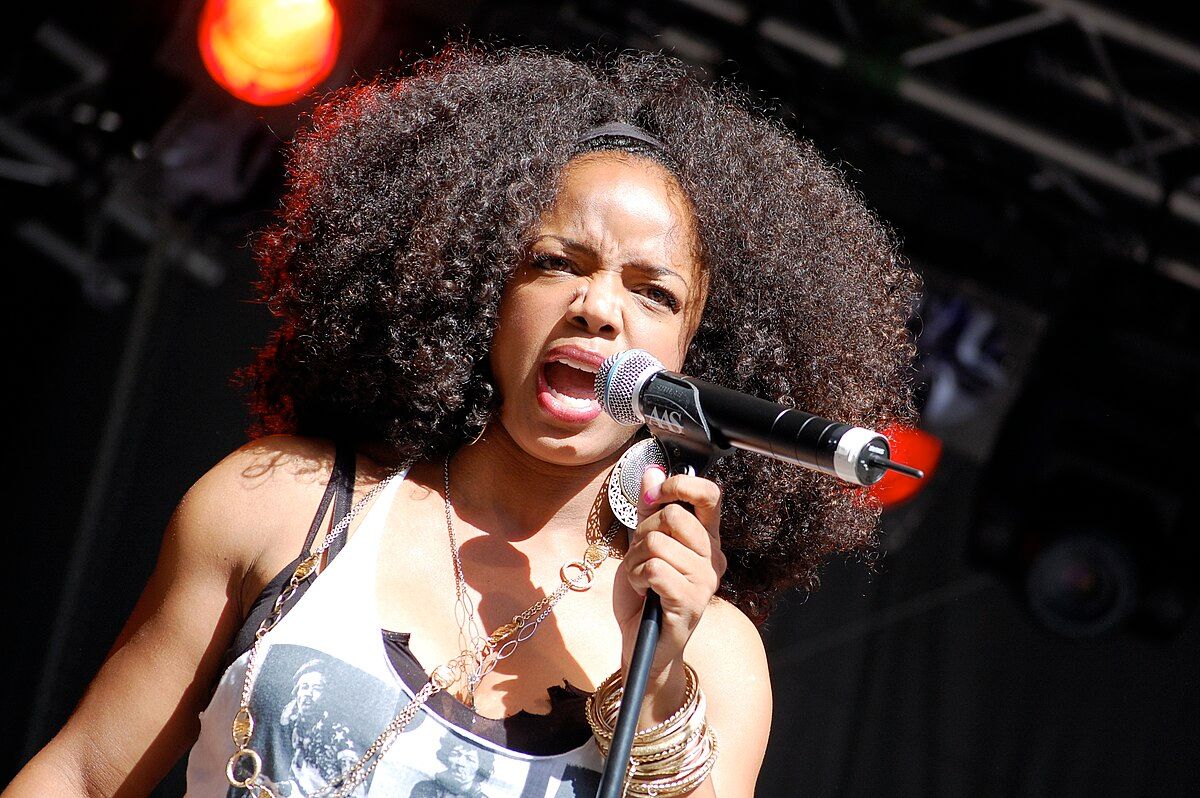 Leela James with Macy Gray