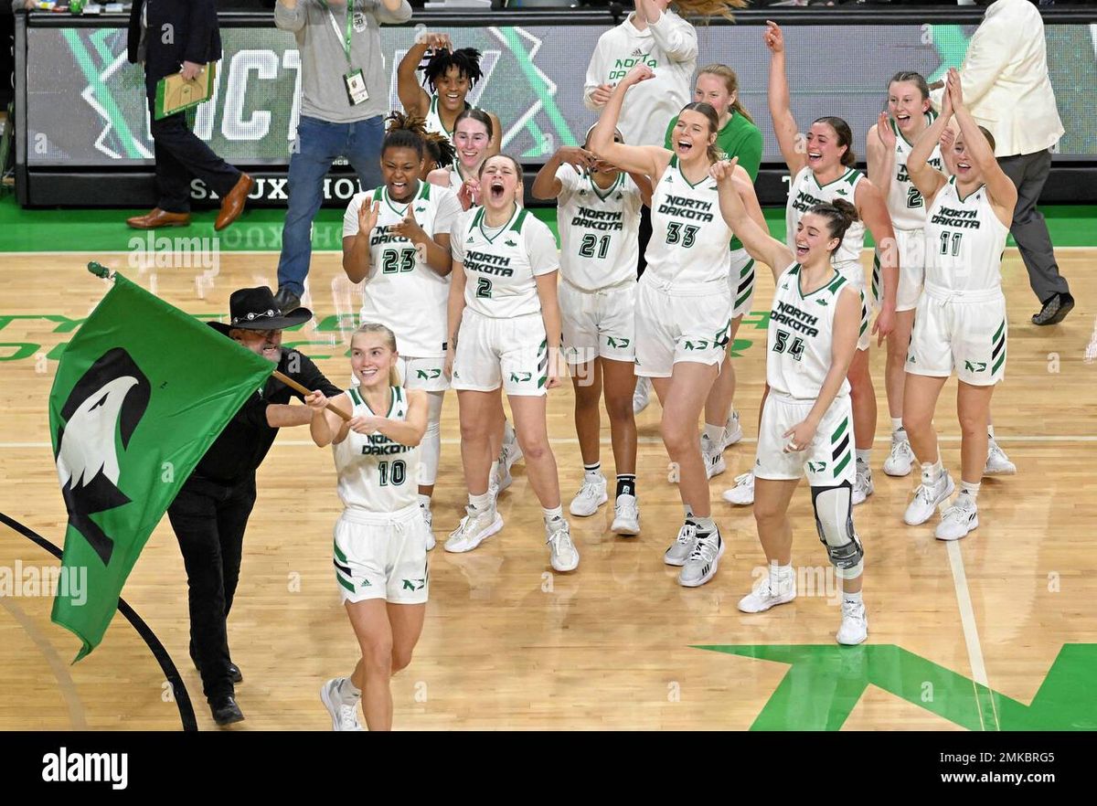 North Dakota Fighting Hawks at North Dakota State Bison Womens Basketball