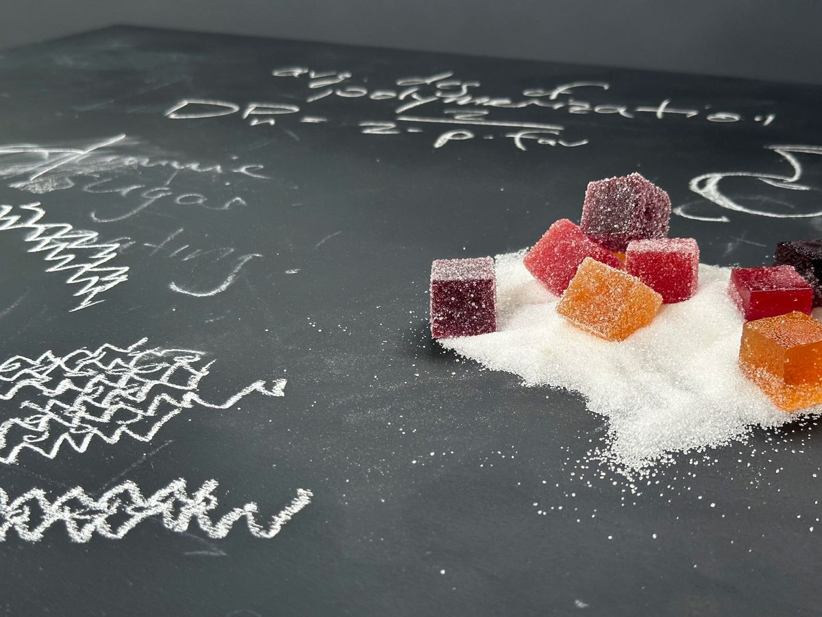 Gelation: Wobbly physics on your plate