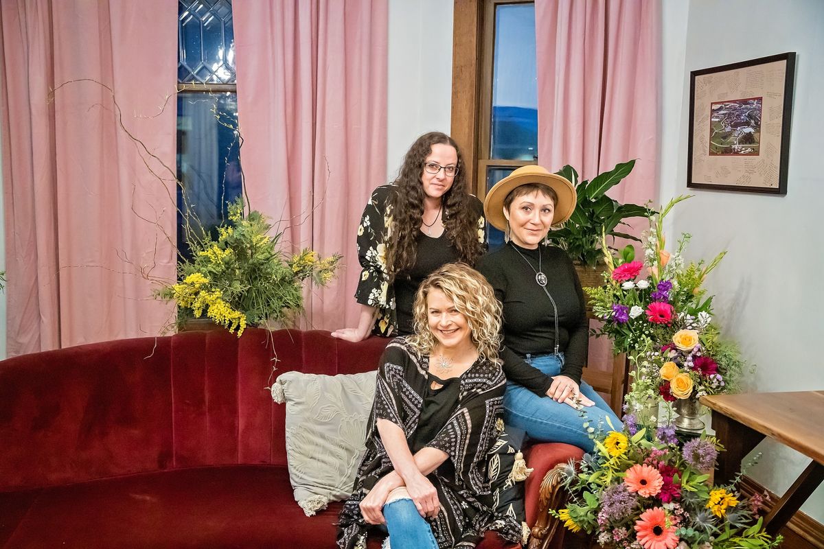 The Prairie Flowers at Toot and Kate\u2019s Wine Bar
