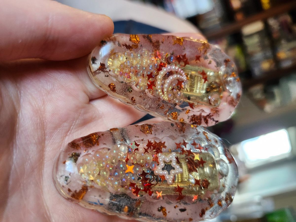 Resin Shaker Charm Workshop