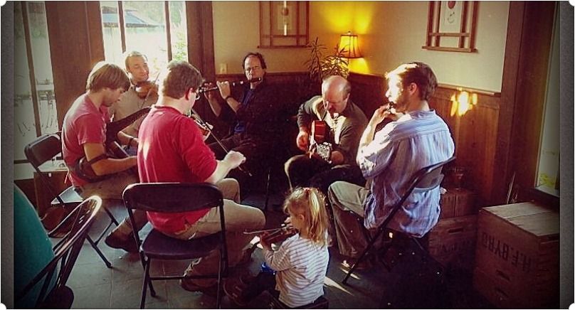 Irish Music: Aaron Olwell & friends