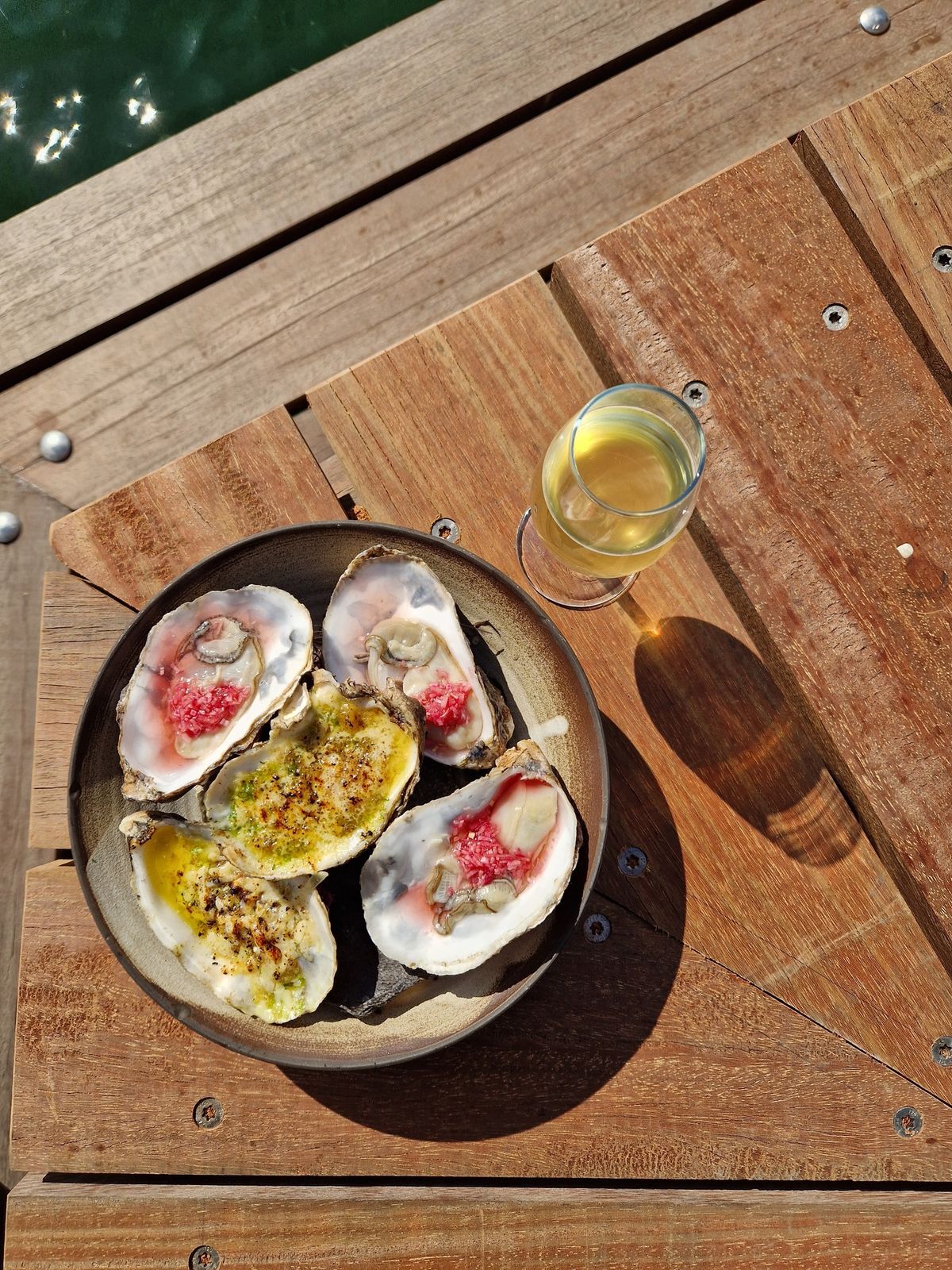 Oysters and Bubbles at La Banchina