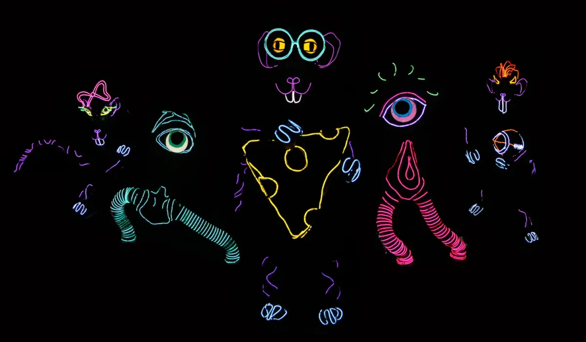 Lightwire Theater: The Ugly Duckling