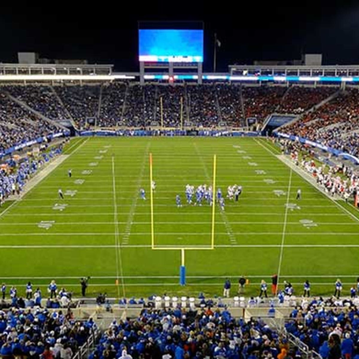 Tennessee Tech Golden Eagles at Kentucky Wildcats Football at Kroger Field