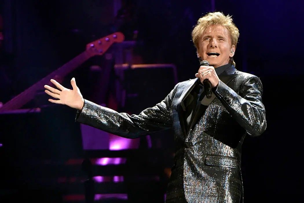 Barry Manilow at Smart Financial Centre