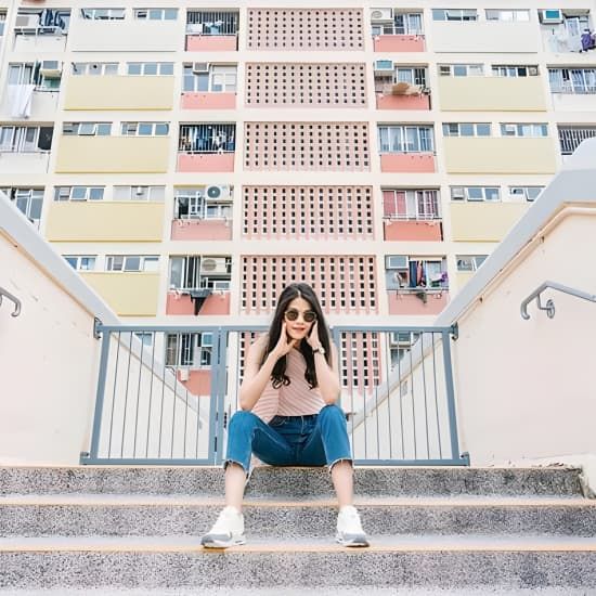 Private Tour in Kowloon's Shadows Hongkong Unveiling Darkside