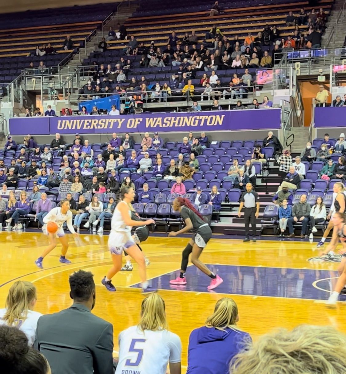 Girls Wolfpack & Family night at the Women's UW Huskies game