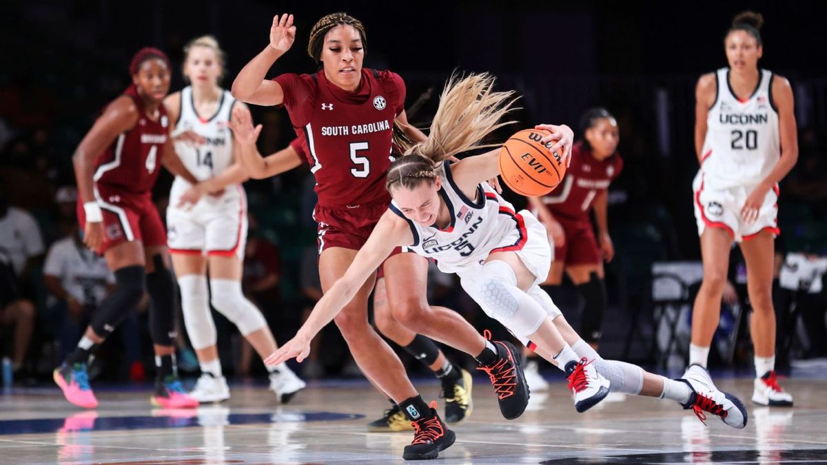 UConn Huskies at South Carolina Gamecocks Womens Basketball at Colonial Life Arena