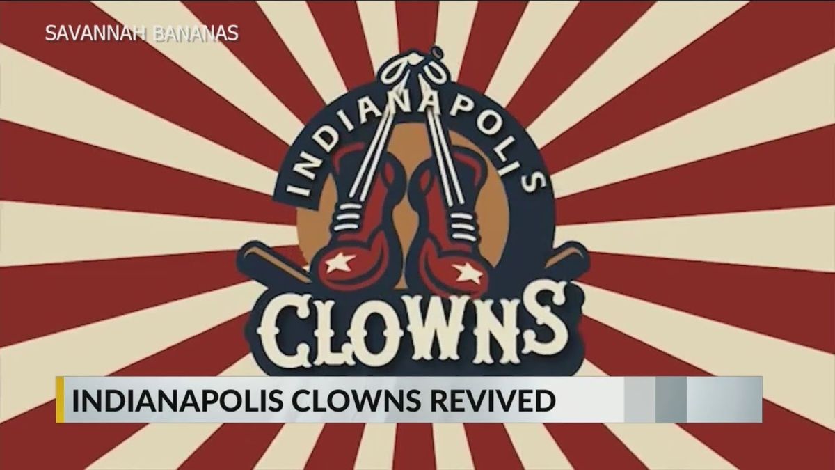 Savannah Bananas at Indianapolis Clowns at Kauffman Stadium