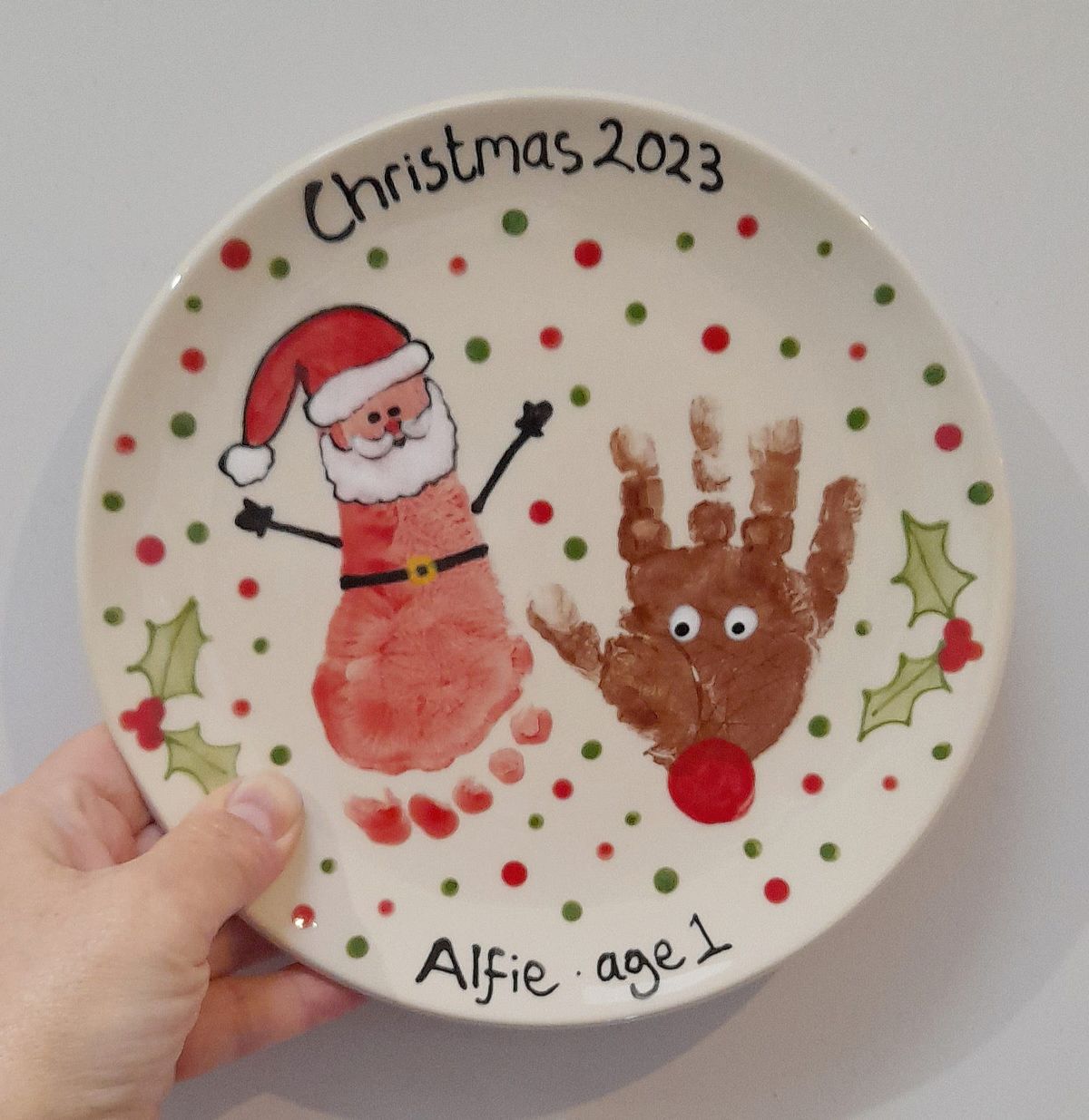 Handprint Keepsakes at Crafty Happenings 