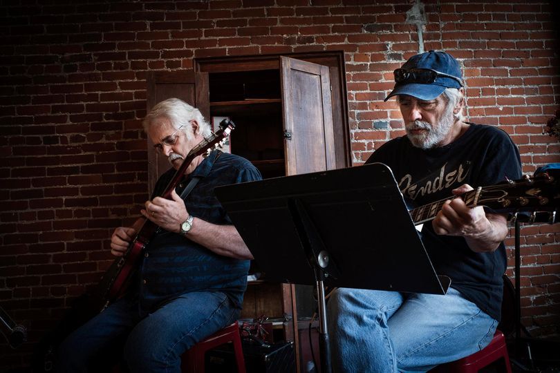 WINE DOWN WEDNESDAY: Double Take Guitar Duo