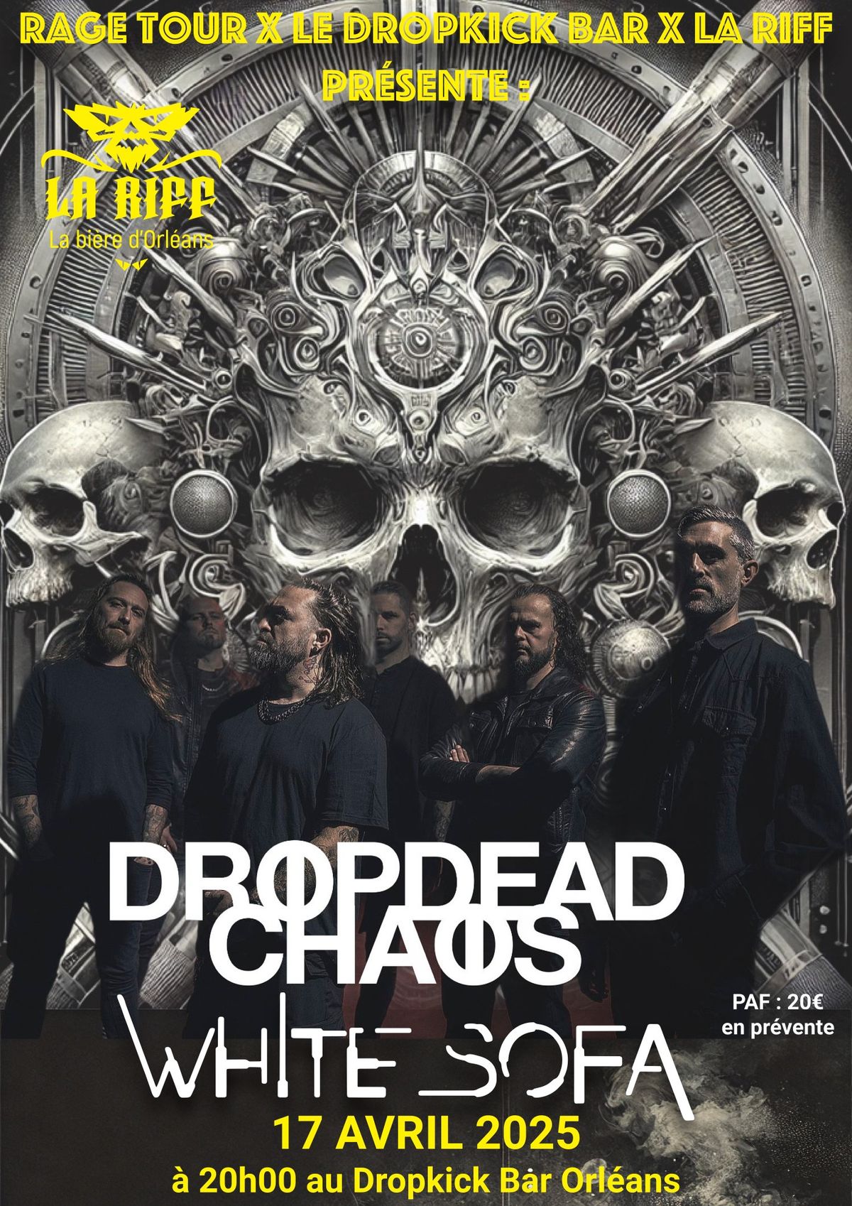 Dropdead Chaos et white sofa