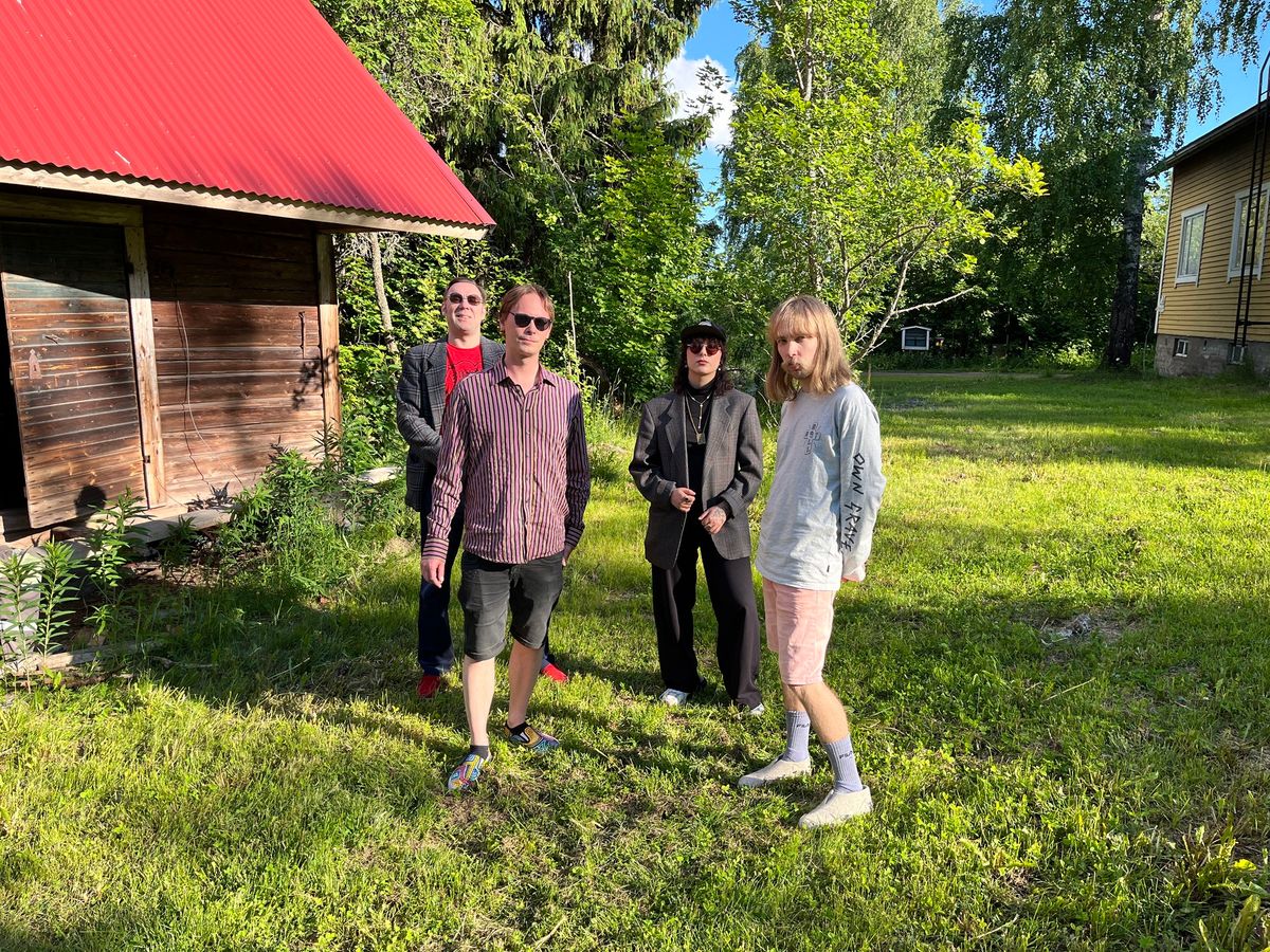 Aino & Hajonneet, Tuomo Mannonen yhtyeineen \/\/ Telakka