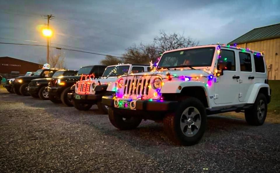 6th Annual \u201cTops off for the Holidays\u201d Lighted Jeep Parade