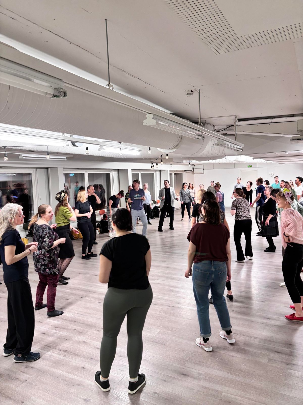 -FREE- Lindy Hop Beginner Course