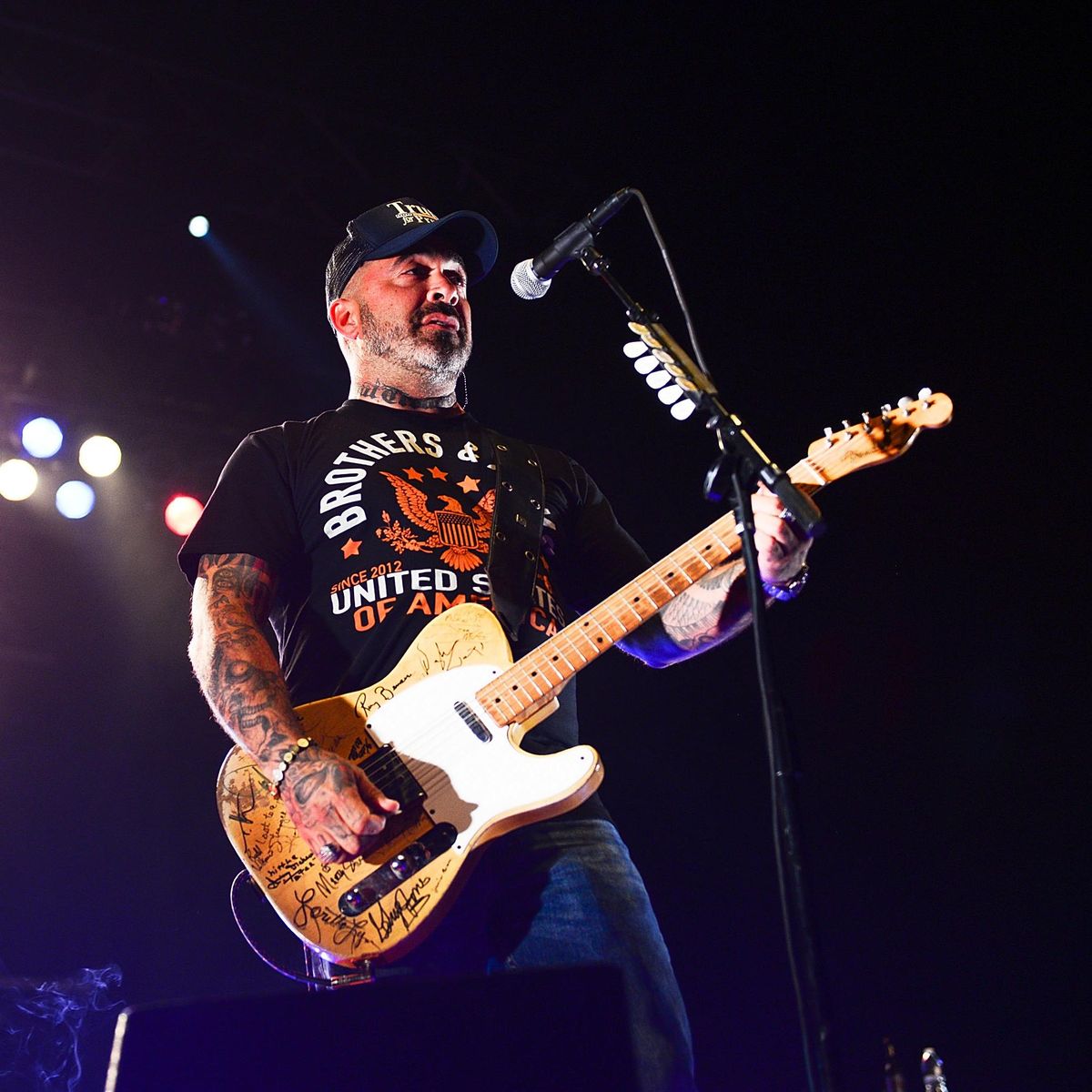 Aaron Lewis