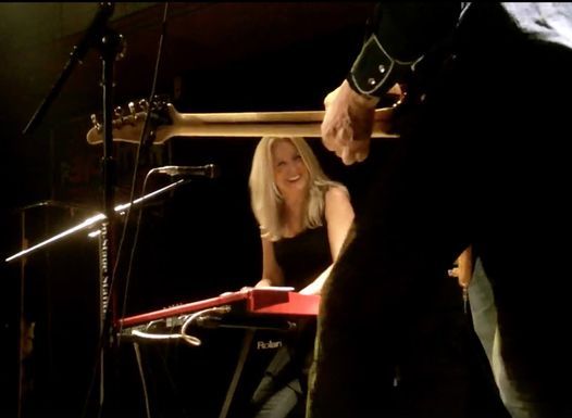 Bees Deluxe play the Monday Night Blues