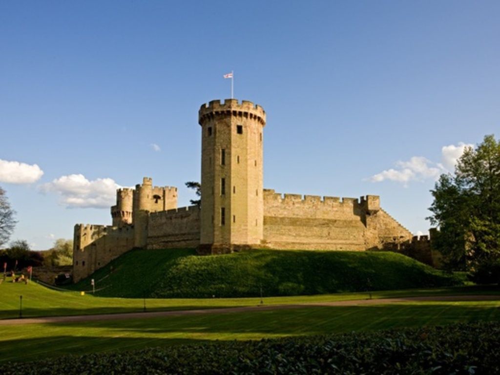 Warwick Castle & Sea Life Birmingham-&-cadbury-world