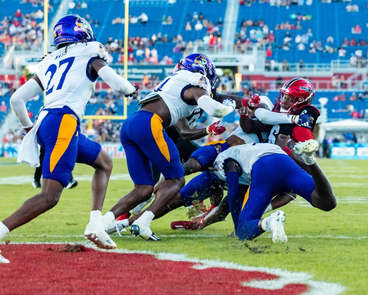 Florida Atlantic Owls at East Carolina Pirates Football