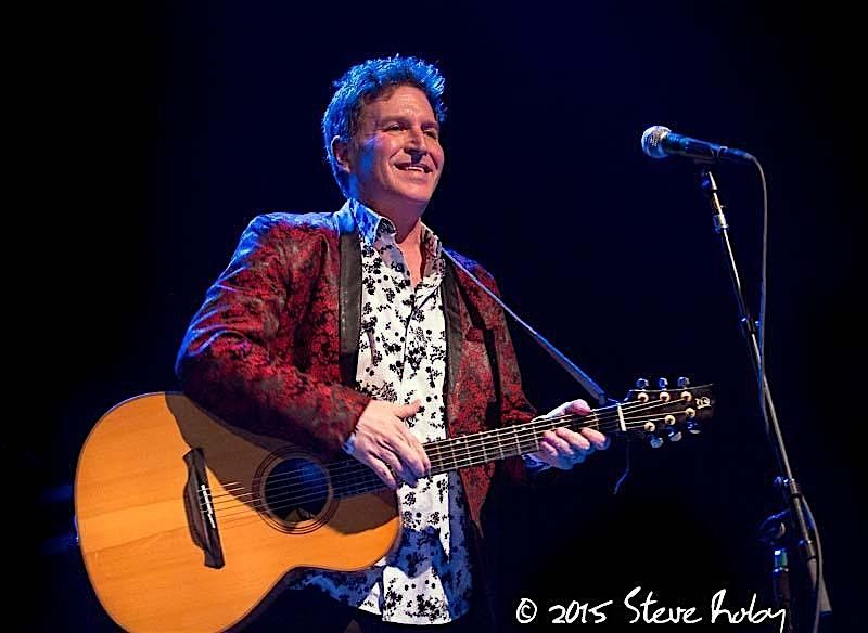Steve Wynn (The Dream Syndicate) live in a backyard in Portsmouth NH