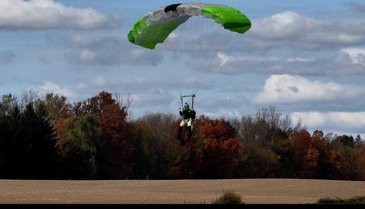 Sky Diving by the Muslim Community towards $5M pledge for Trillium Hospital