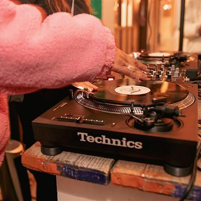 PXSSY X VINYL