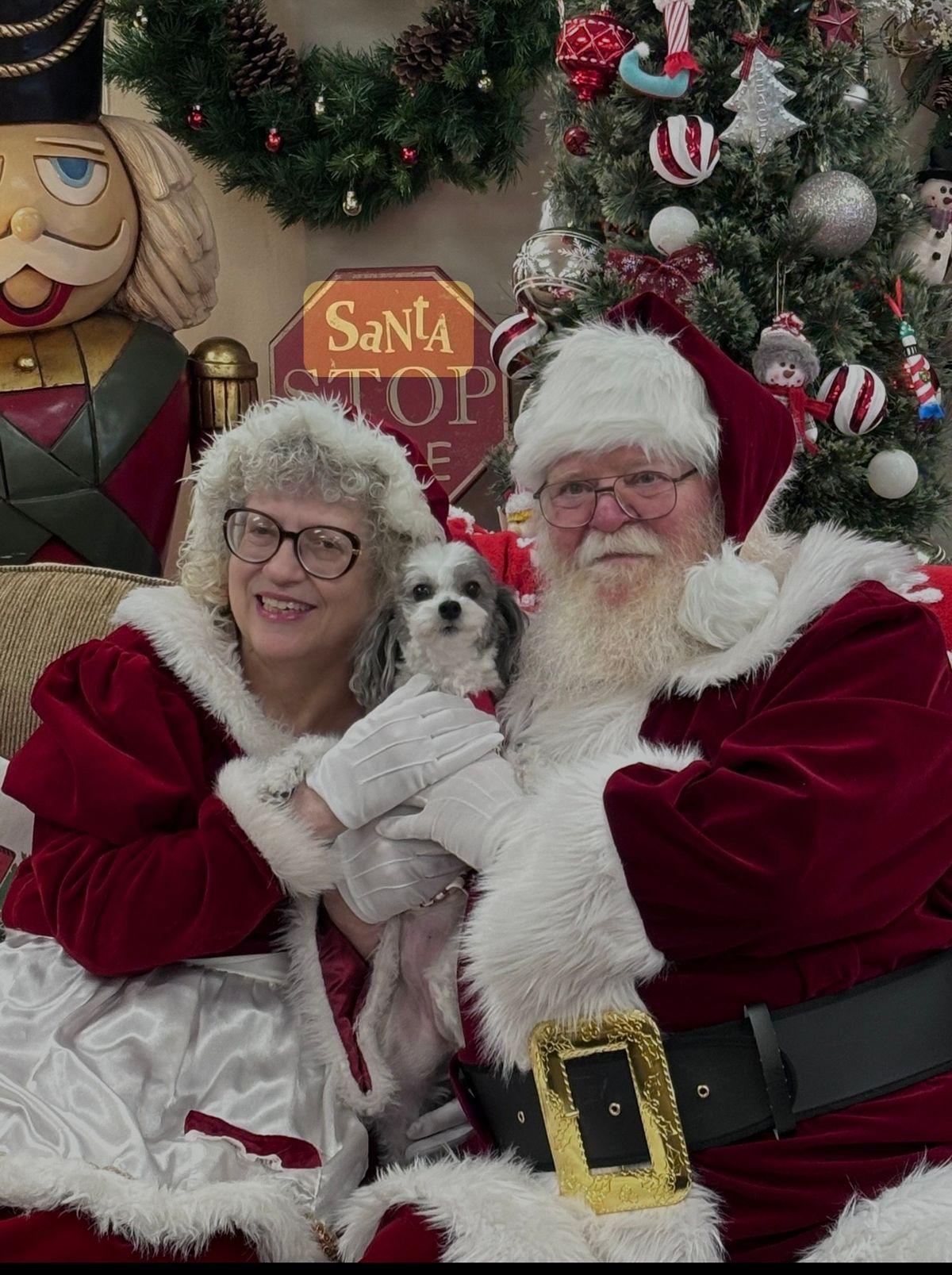 Santa is coming to Downtown Moneta