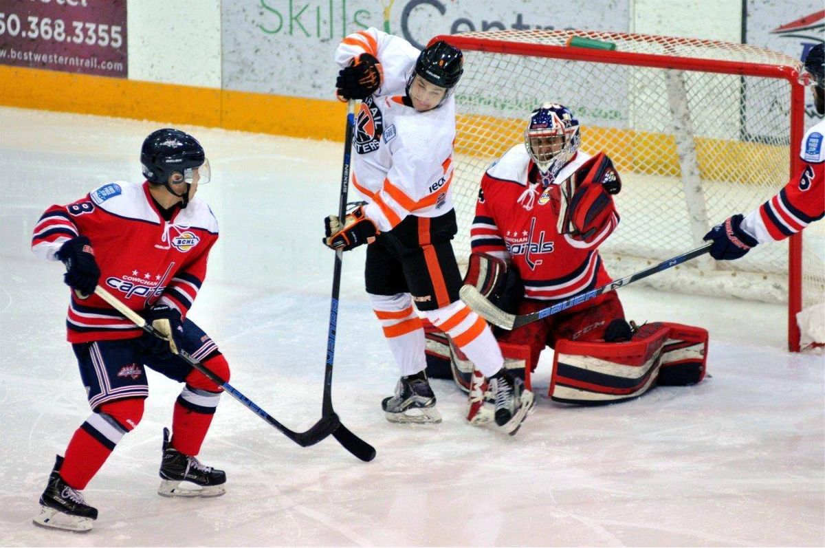 Trail Smoke Eaters at Cowichan Valley Capitals