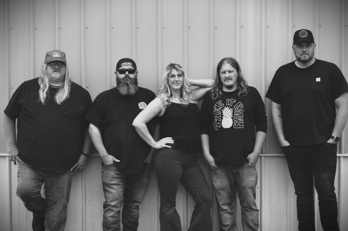 The Phone Booth Lounge Presents Amy Newhart Band 