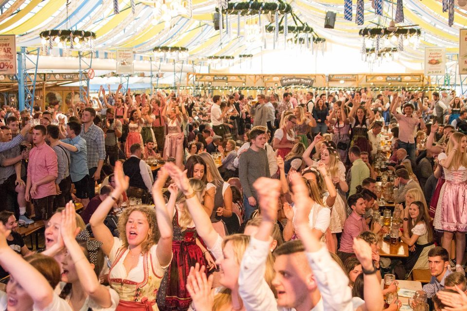 Augsburger Pl\u00e4rrer, Herbstparty im Schallerzelt