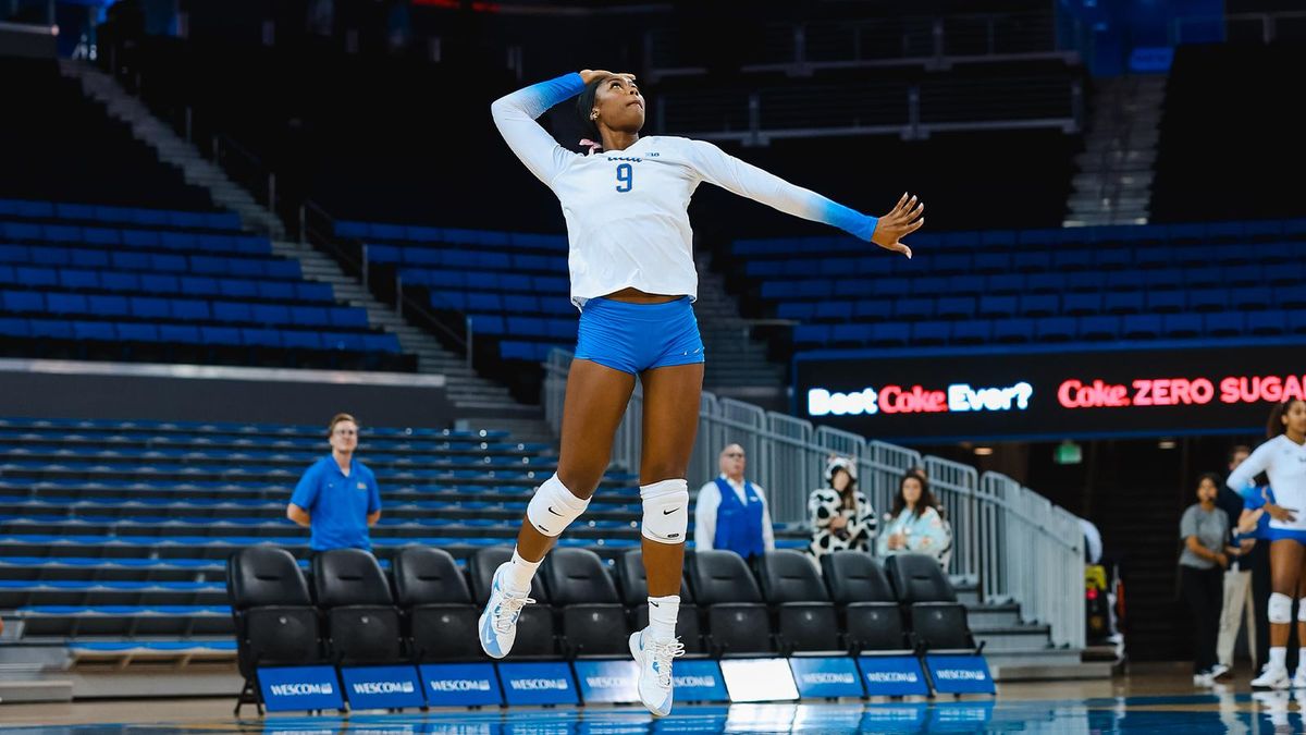 UCLA Bruins at Minnesota Golden Gophers Womens Volleyball