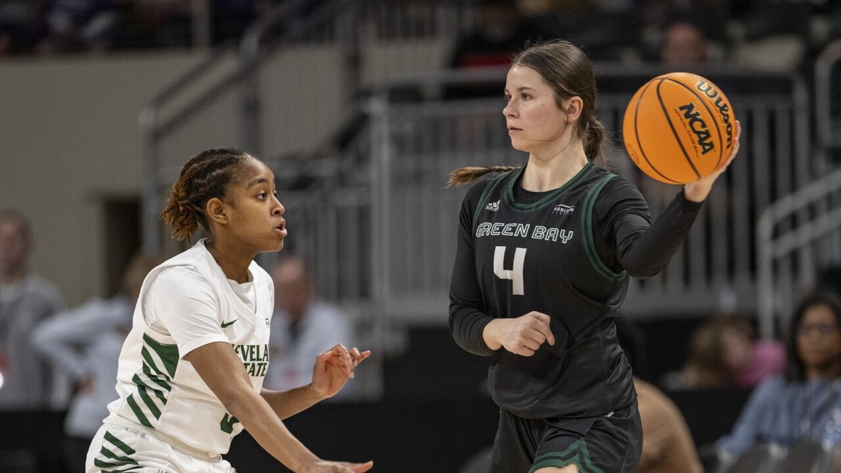 Cleveland State Vikings at Green Bay Phoenix Womens Basketball