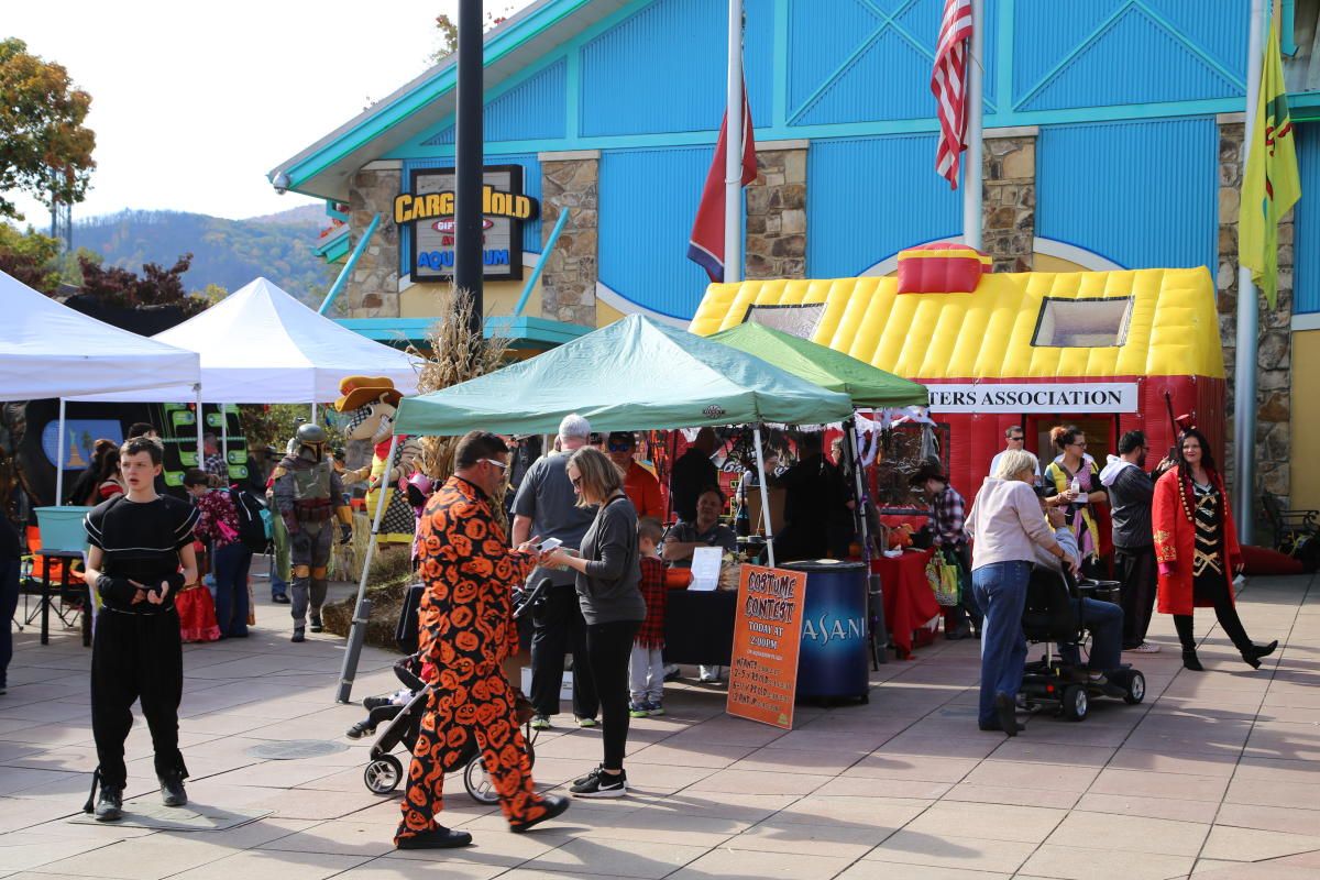 Ripley's Trick or Treat Kick Off Karnival