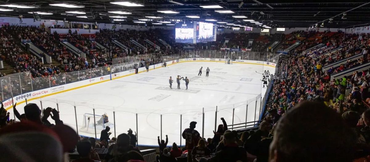 Fort Wayne Komets at Kalamazoo Wings at Wings Event Center