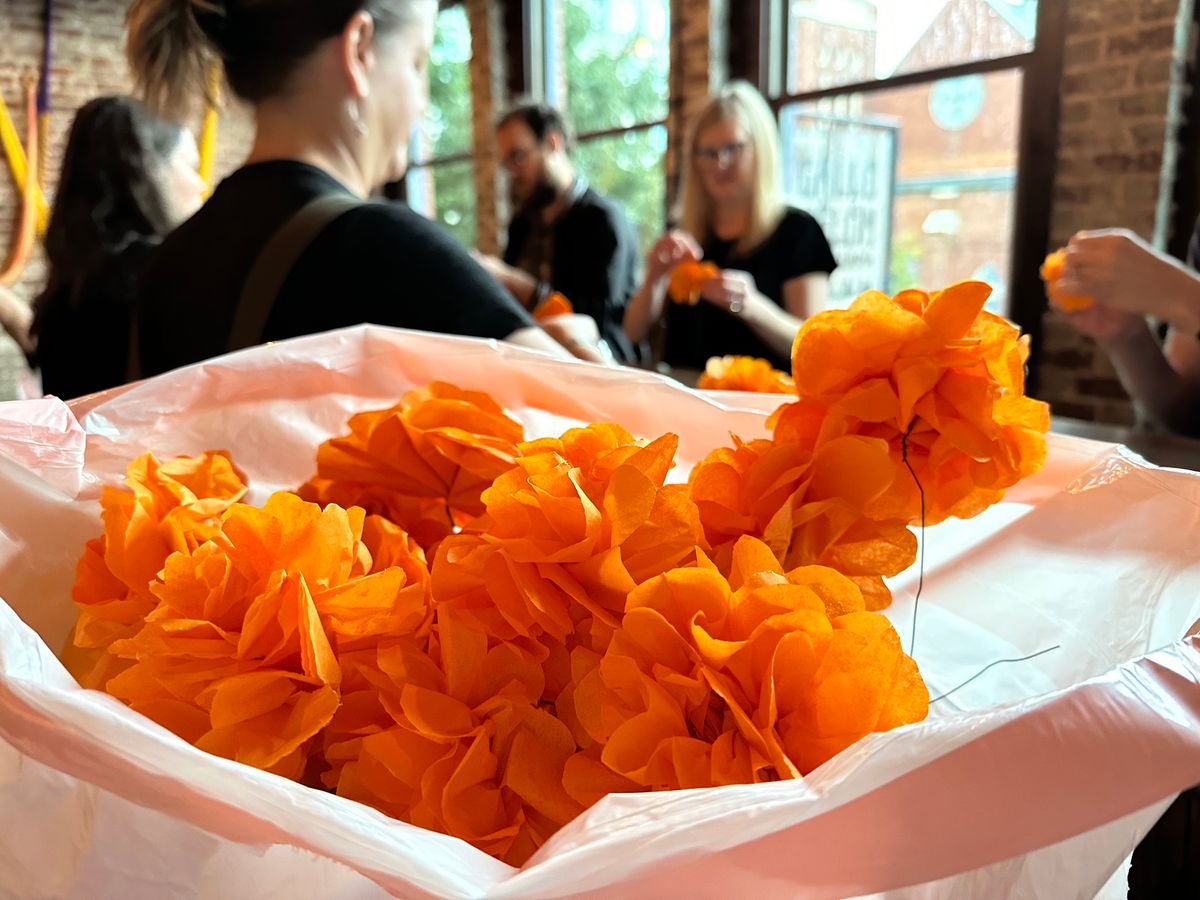 Flower-Making for Dia de Oakwood at Centro