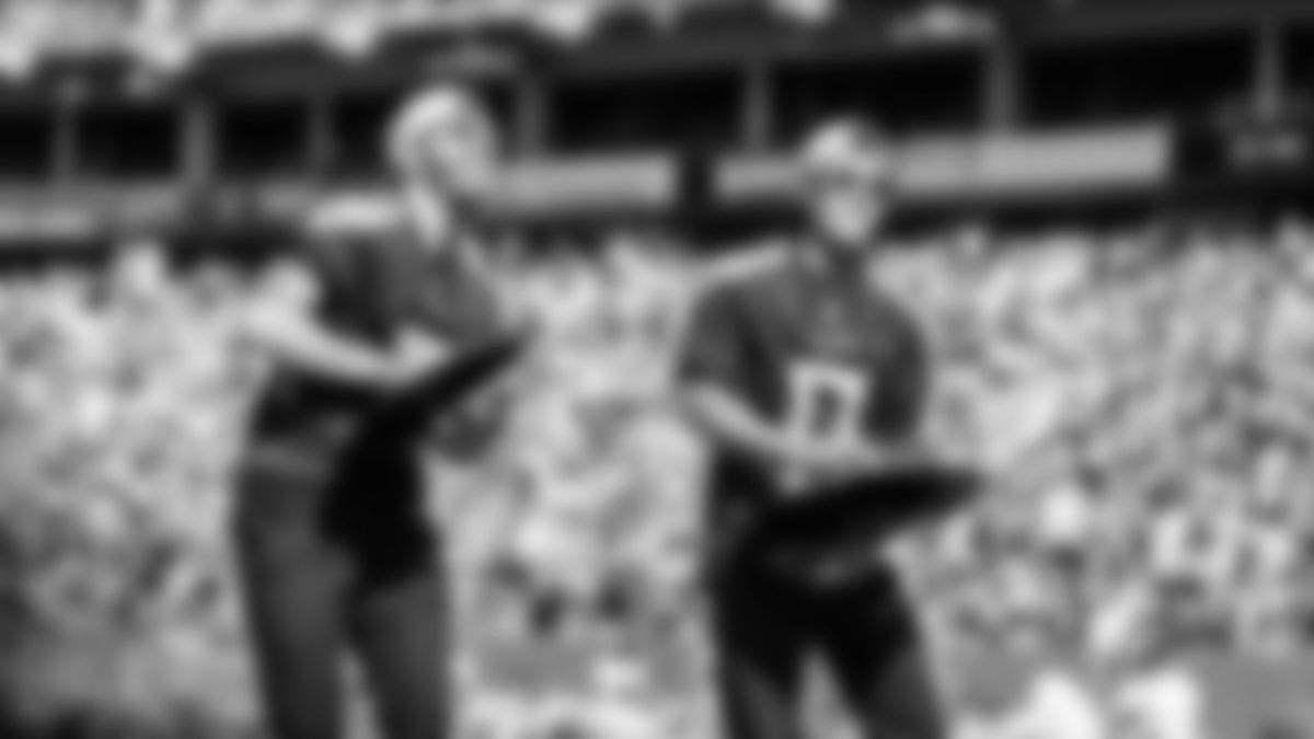 Kansas City Chiefs at Tennessee Titans at Nissan Stadium